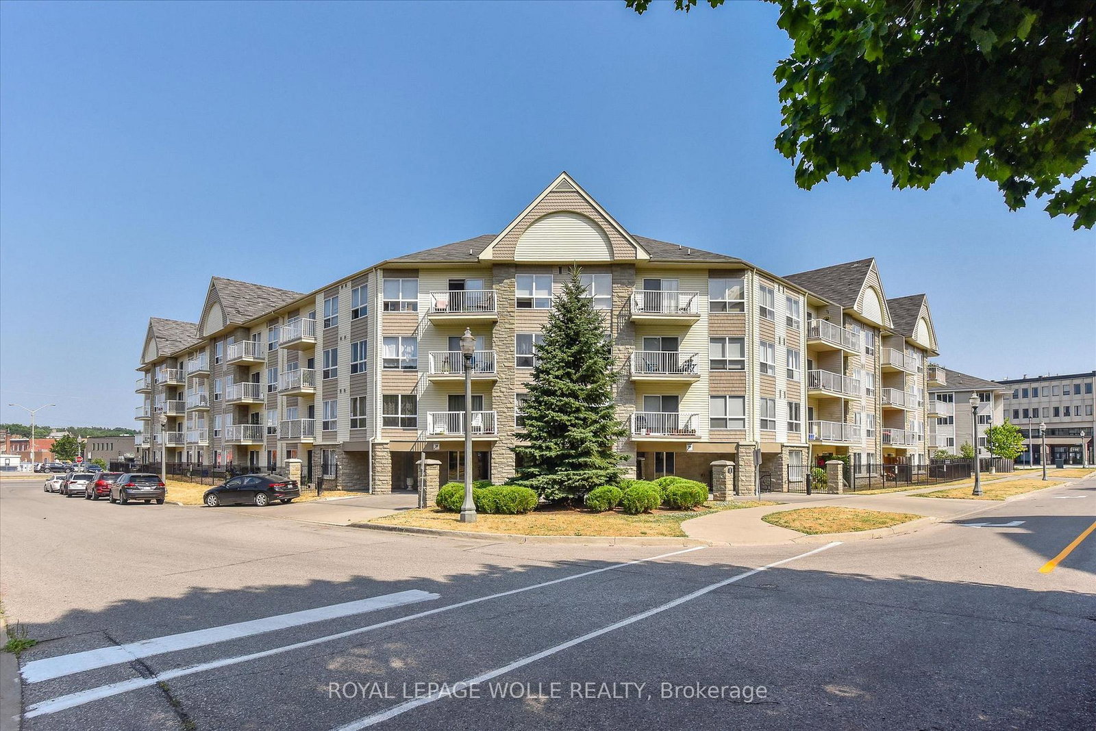 8-harris-street-cambridge-ontario-x13214248