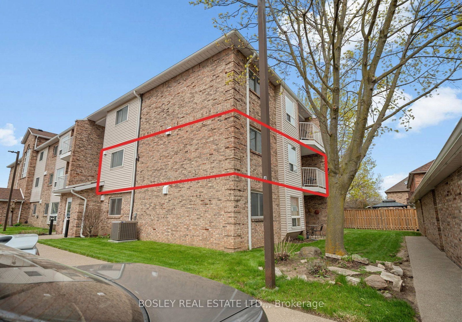 1061-vansickle-road-n-st-catharines-ontario-x13214588