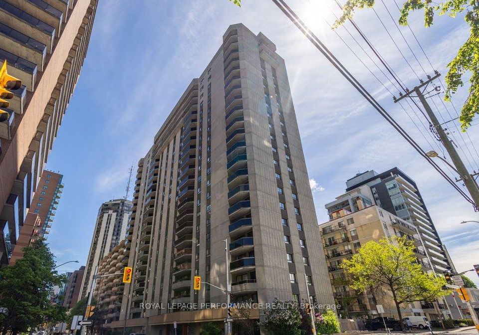 470-laurier-avenue-w-ottawa-ontario-x13214666