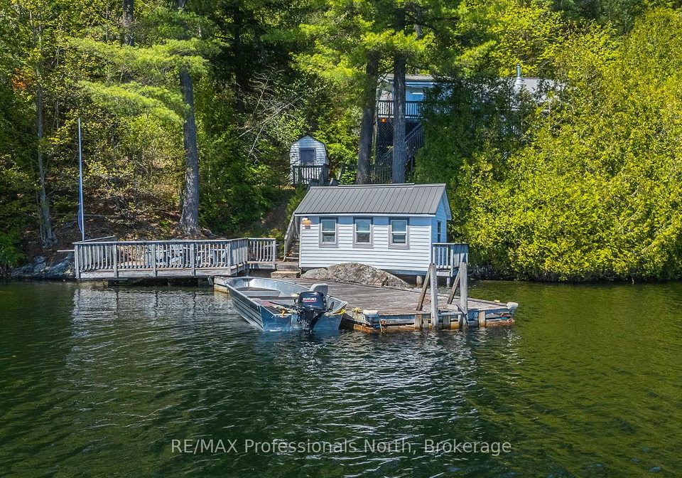 10167-little-hawk-west-sho-algonquin-highlands-ontario-x13214778