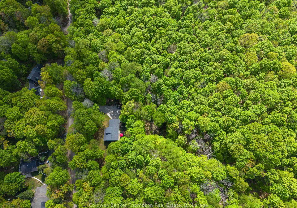 1067-hillside-crescent-lake-of-bays-ontario-x13214992