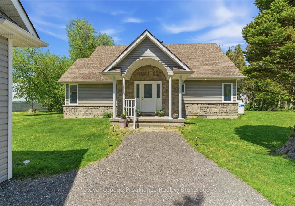 233-parkview-road-prince-edward-county-ontario-x13215014