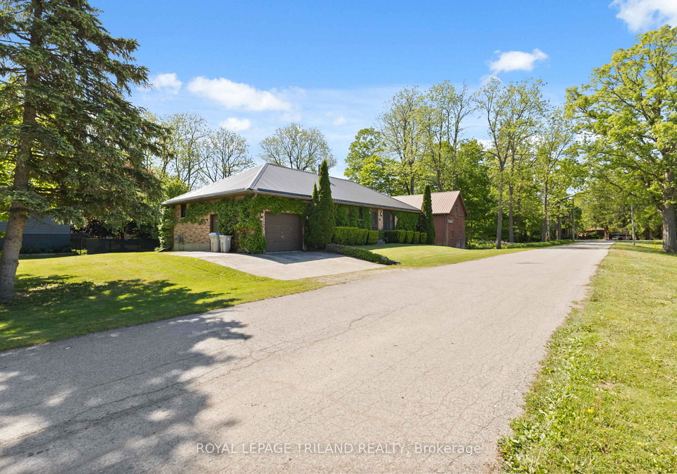 271-anna-street-north-middlesex-ontario-x13215072