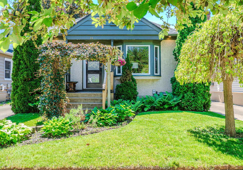 14-spruce-street-st-catharines-ontario-x13215086