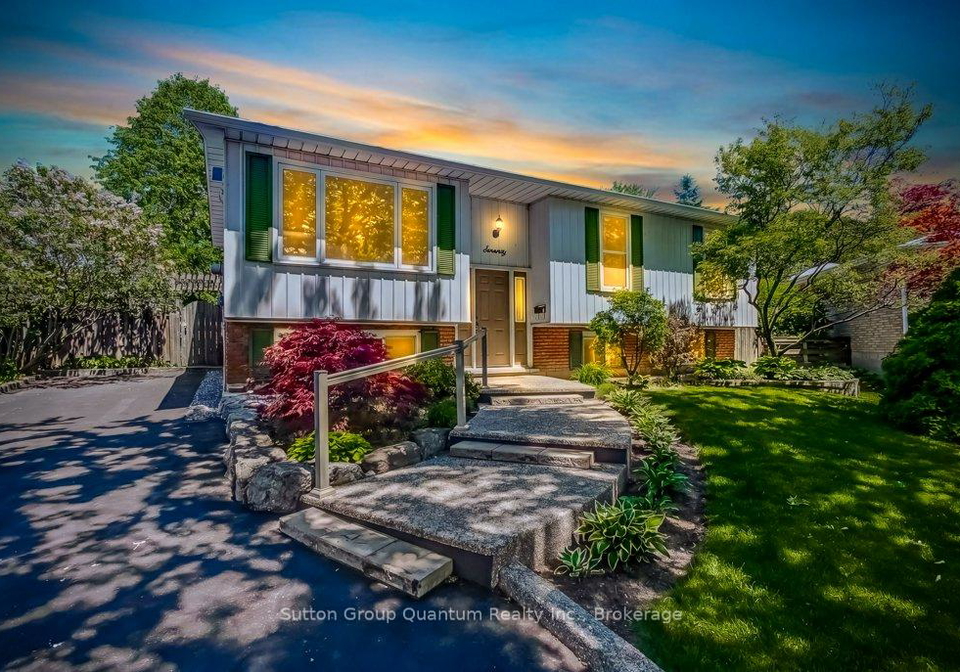 70-graystone-drive-hamilton-ontario-x13215120