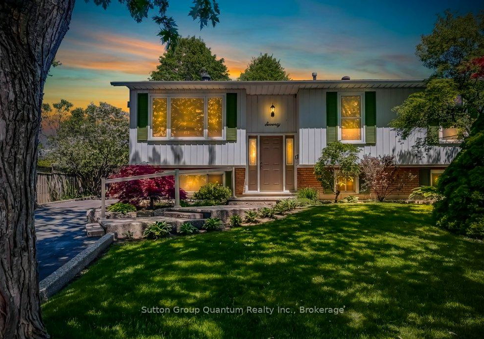 70-graystone-drive-hamilton-ontario-x13215120