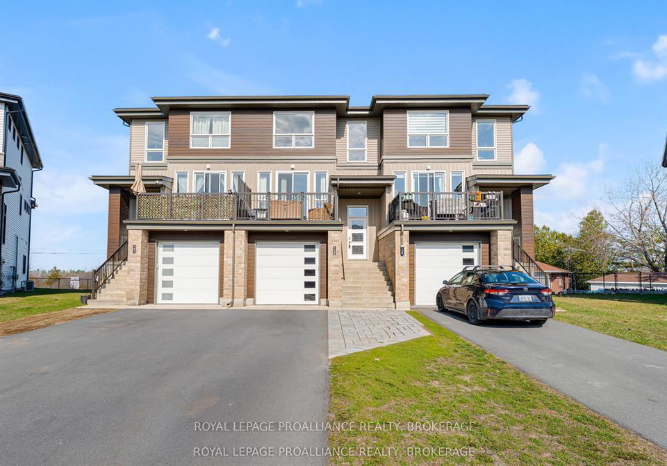 139-superior-drive-loyalist-ontario-x13215284