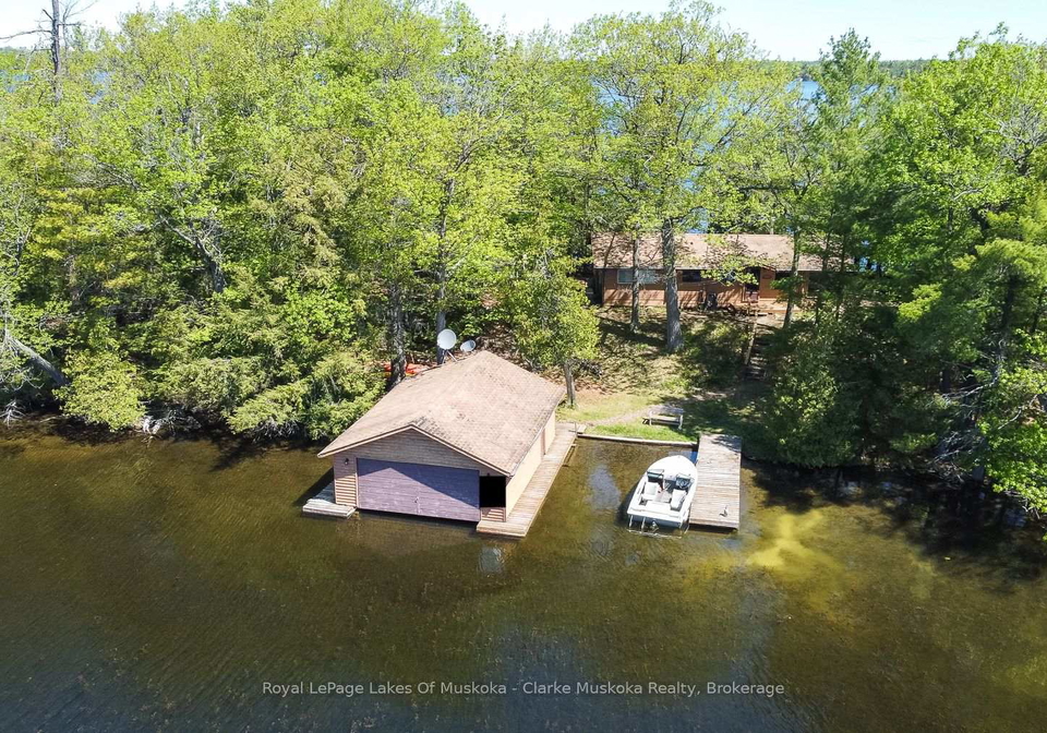 2-is-220-severn-river-island-georgian-bay-ontario-x13215356
