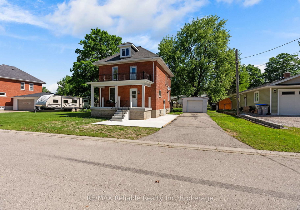 185-trafalgar-street-west-perth-ontario-x13215438