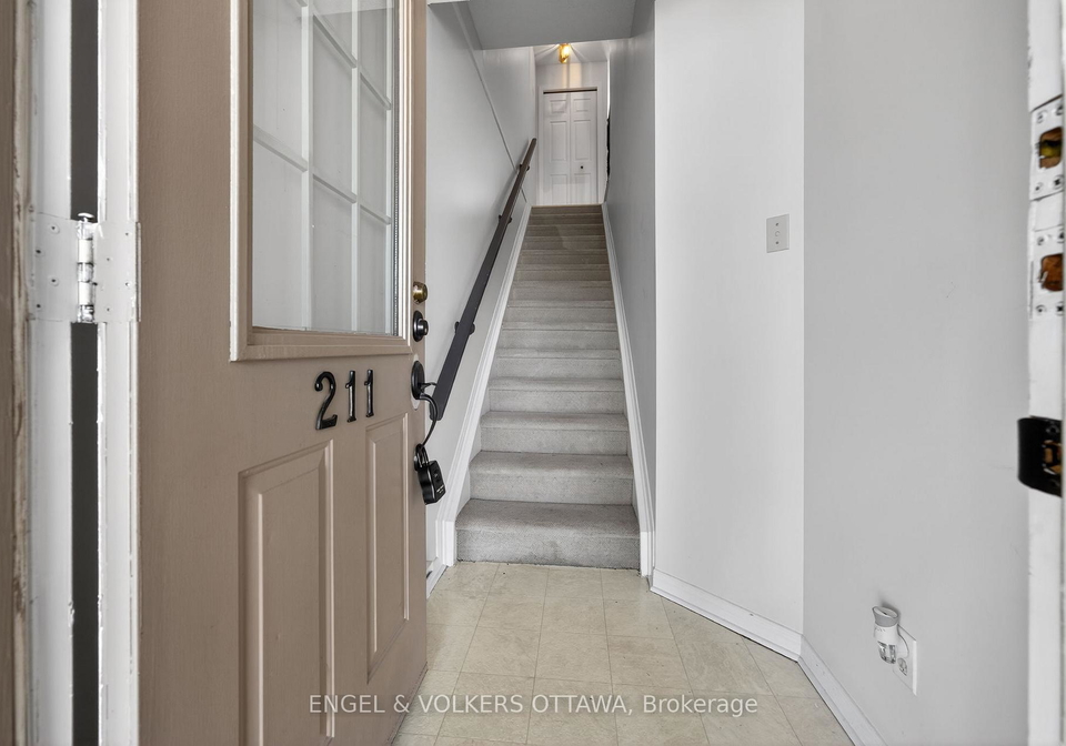 211-briston-private-ottawa-ontario-x13215454
