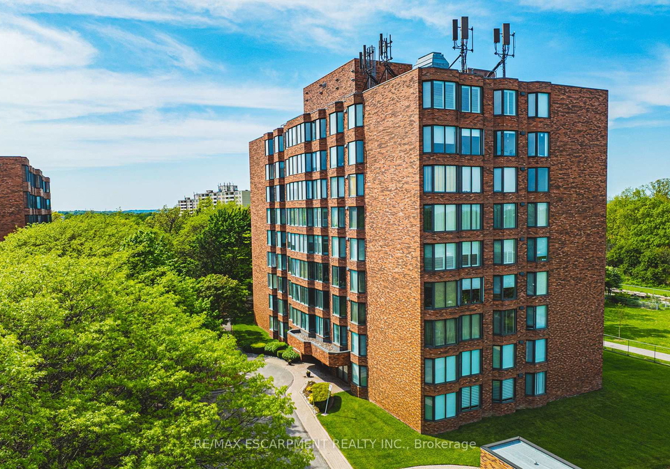 180-limeridge-road-w-hamilton-ontario-x13215476