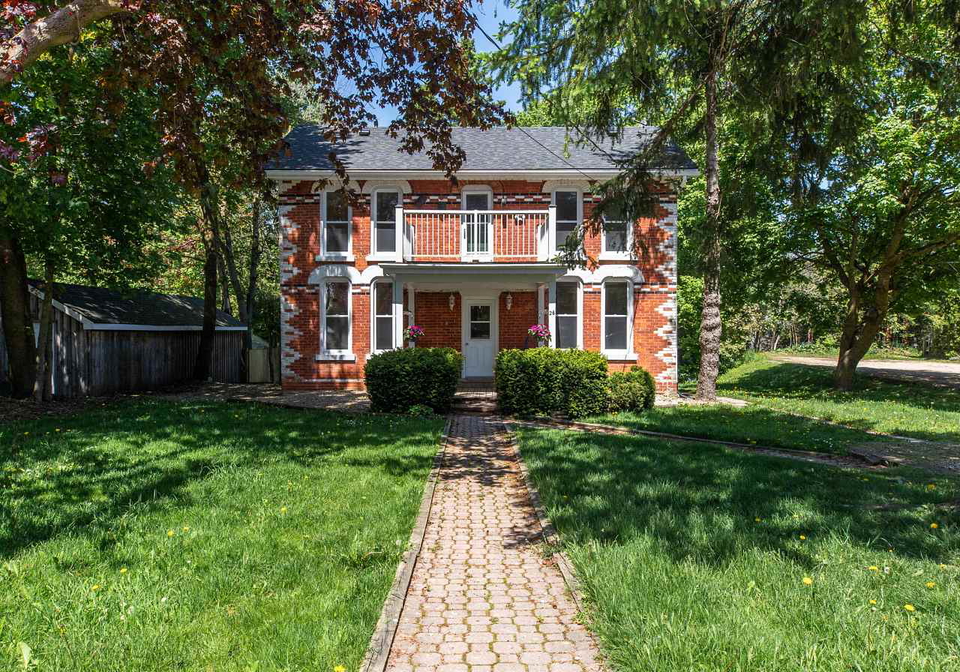 26-victoria-avenue-grey-highlands-ontario-x13215624