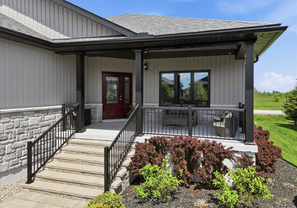 8-dorchester-drive-prince-edward-county-ontario-x13215730