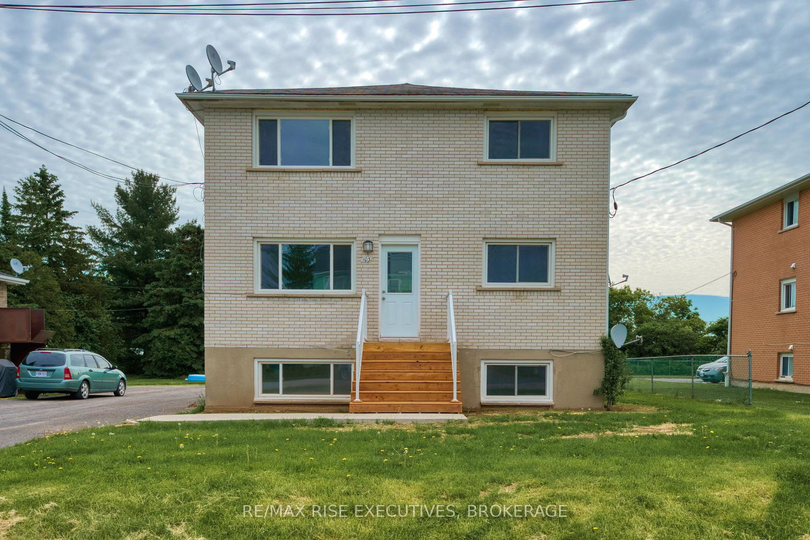 10day-street-kingston-ontario-x13215740