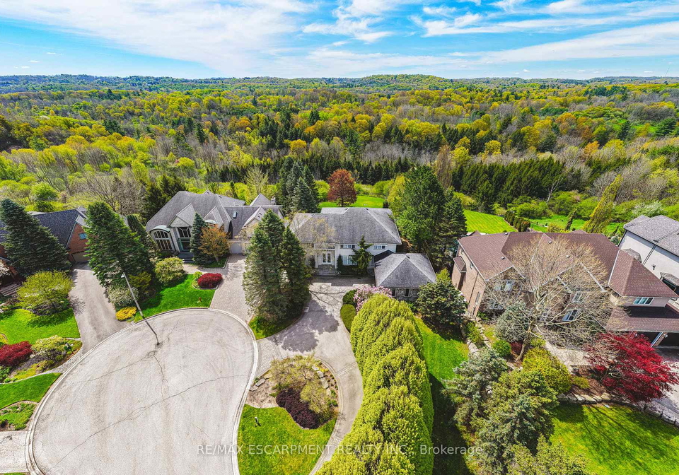 2-anslow-court-hamilton-ontario-x13215860