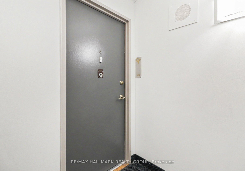 158c-mcarthur-avenue-ottawa-ontario-x13215952