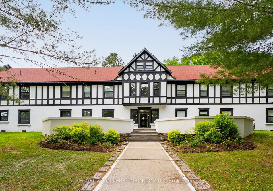 12-bigwin-island-lake-of-bays-ontario-x13215986