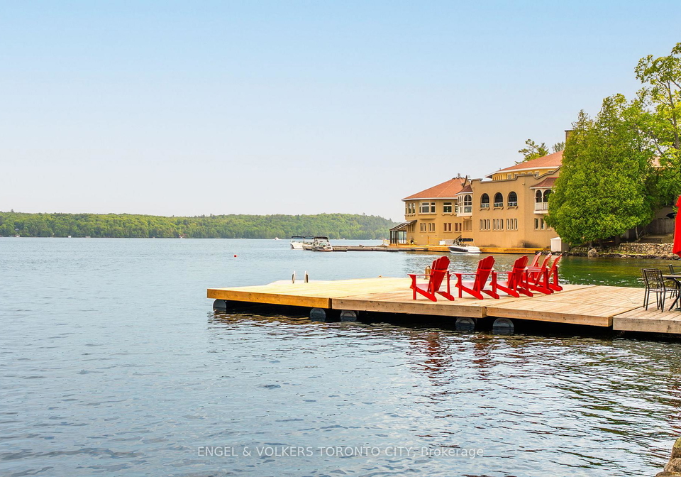 12-bigwin-island-lake-of-bays-ontario-x13215986