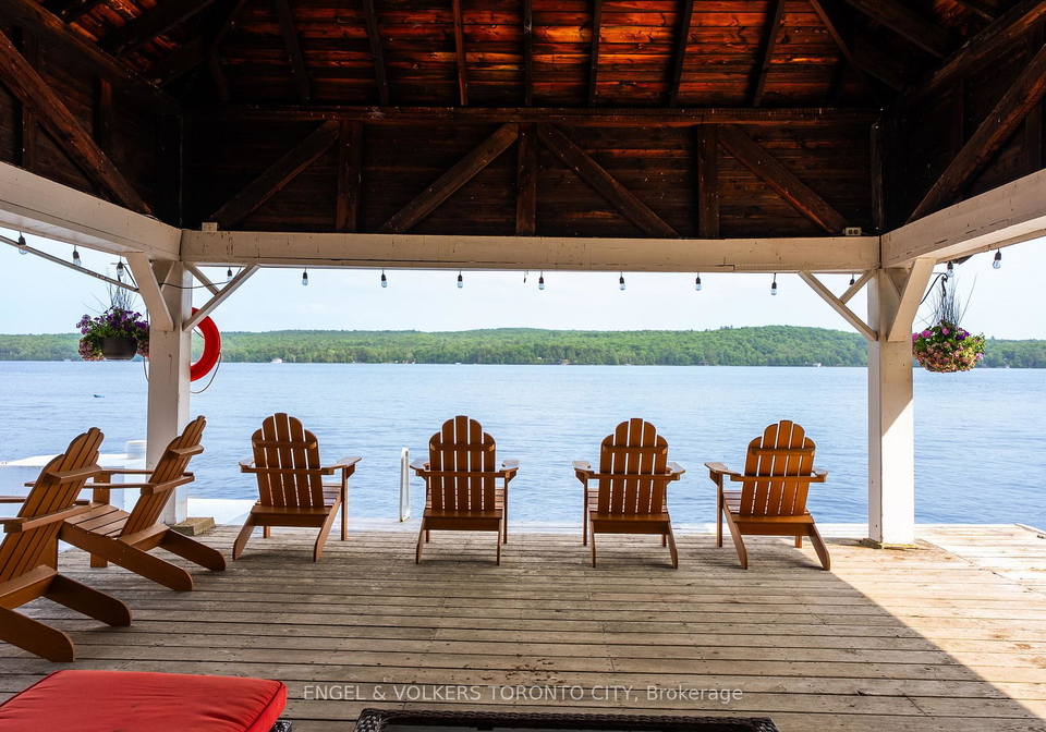 12-bigwin-island-lake-of-bays-ontario-x13215986