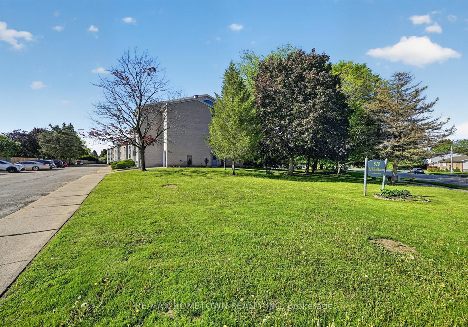820-laurier-boulevard-brockville-ontario-x13216046