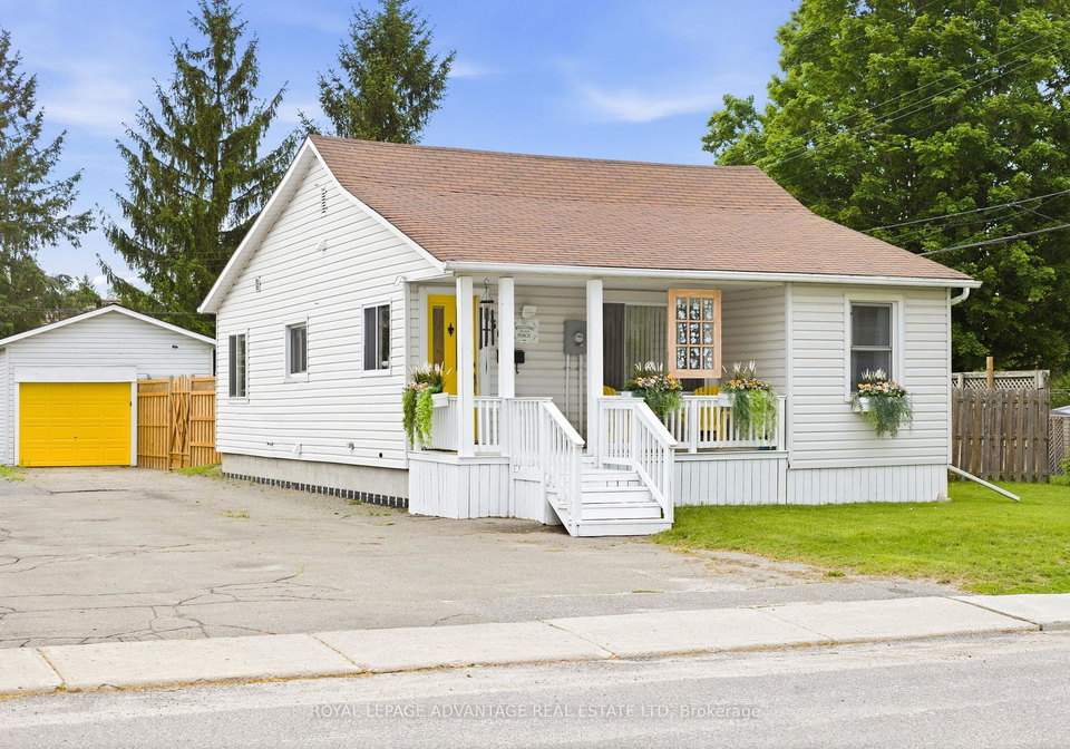 36-beech-street-smiths-falls-ontario-x13216058