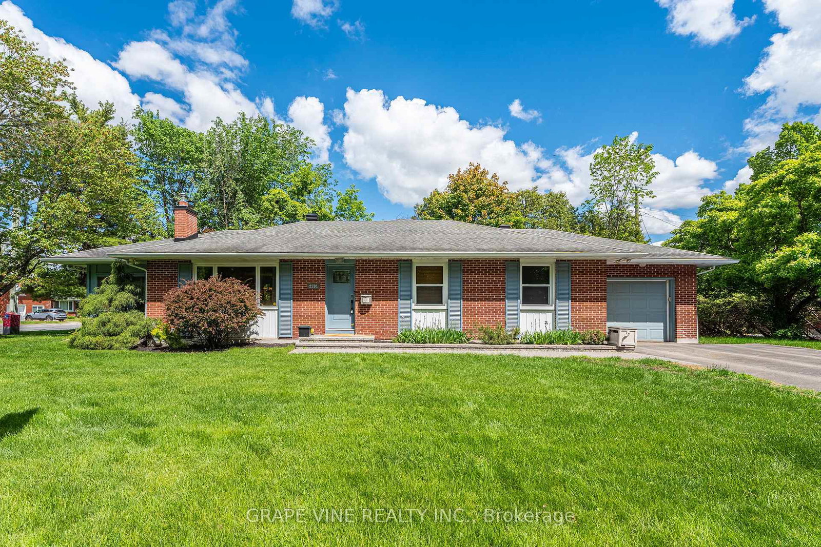 2201-braeside-avenue-ottawa-ontario-x13216086