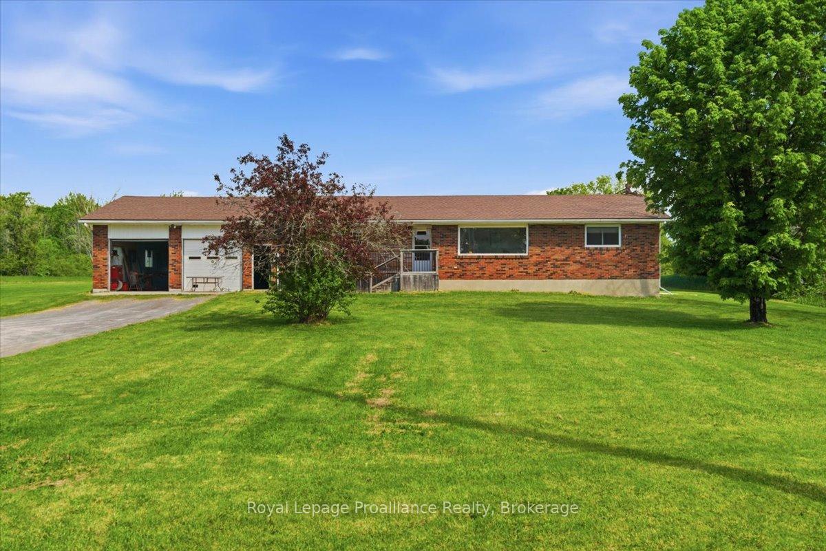 1063-casey-road-belleville-ontario-x13216088