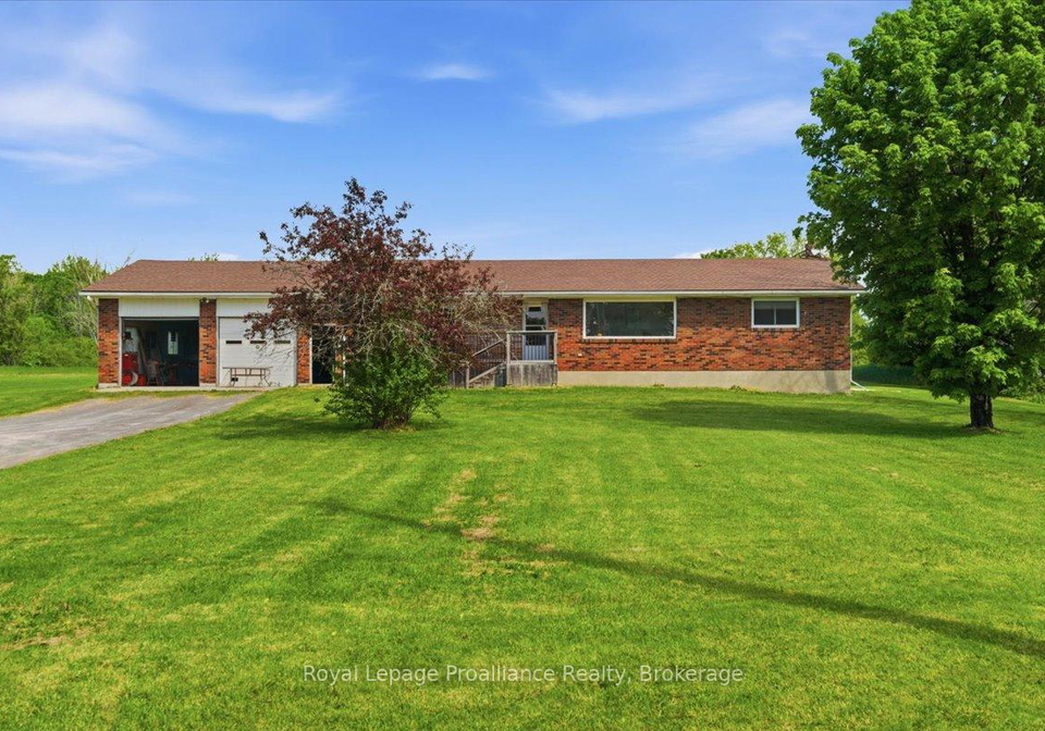 1063-casey-road-belleville-ontario-x13216088