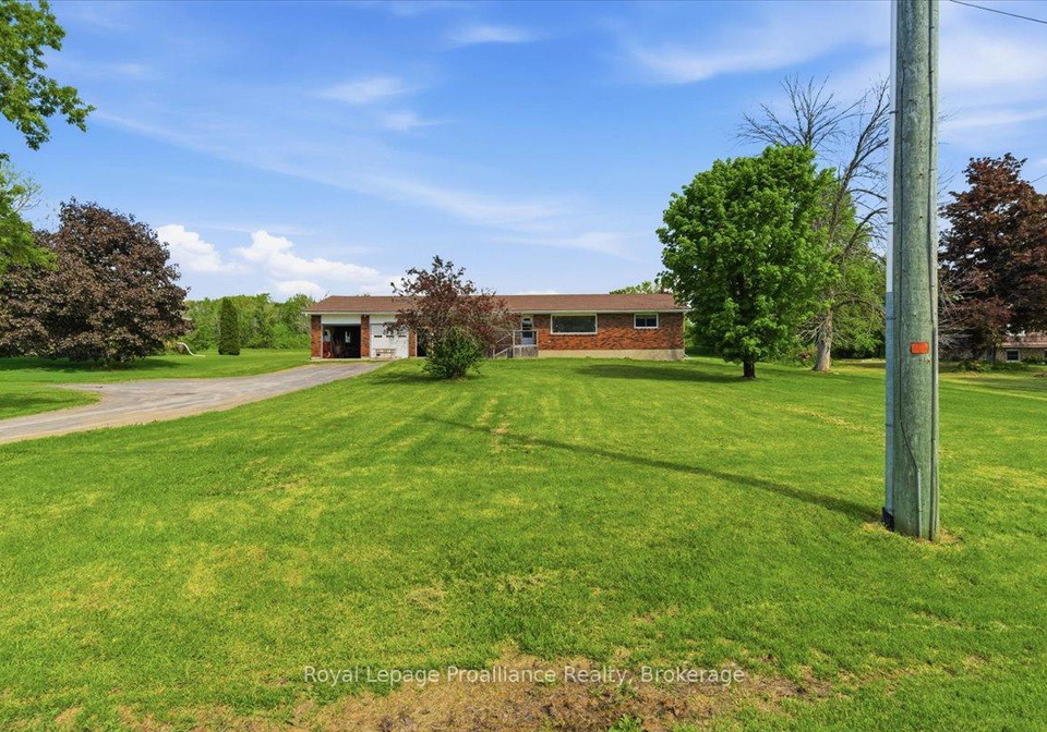 1063-casey-road-belleville-ontario-x13216088