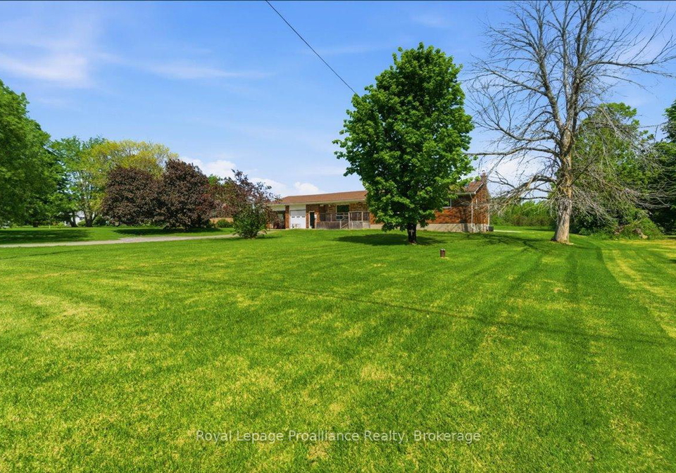 1063-casey-road-belleville-ontario-x13216088