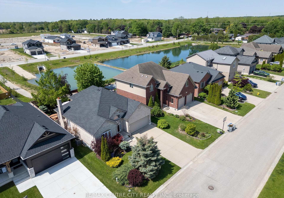 19-hamilton-street-north-middlesex-ontario-x13216526