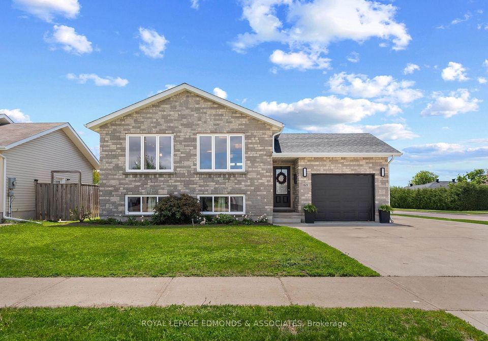 621-johnston-crescent-pembroke-ontario-x13216546