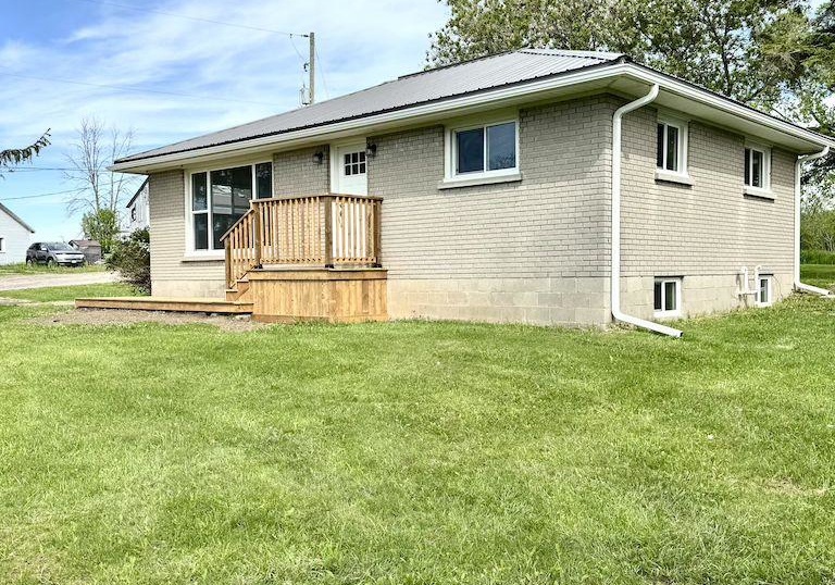 886d-grills-road-quinte-west-ontario-x13216584