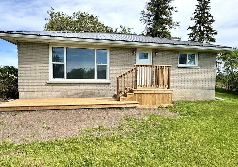 886d-grills-road-quinte-west-ontario-x13216584