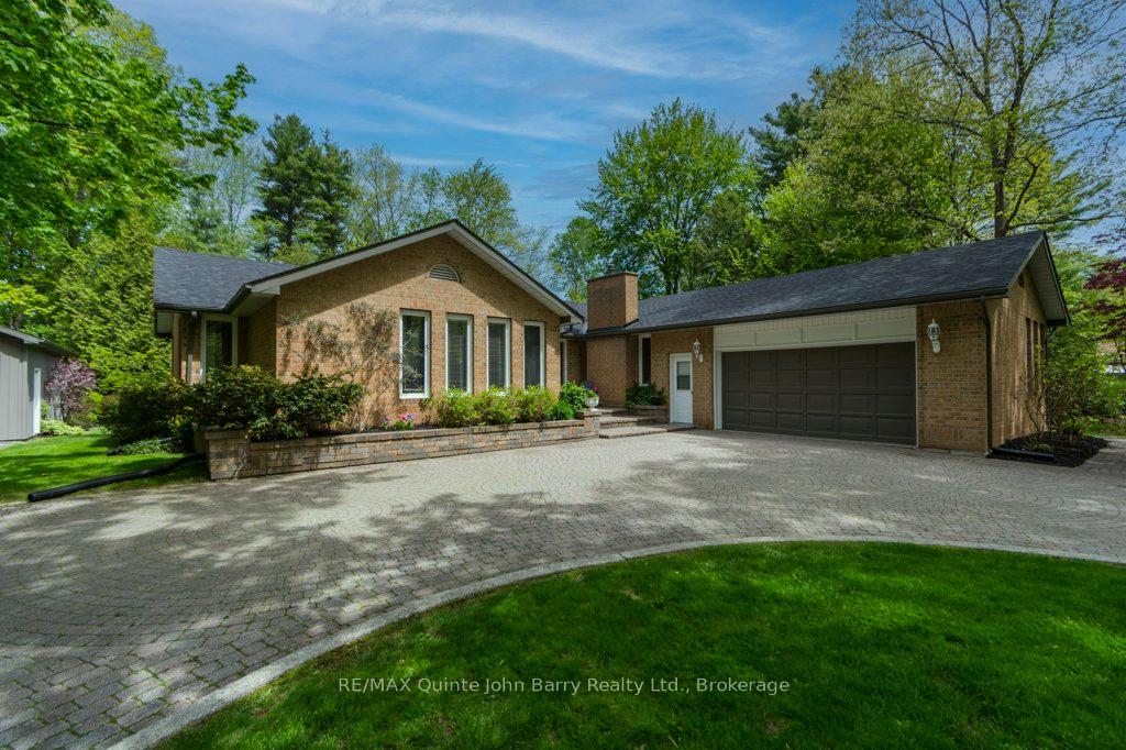 256-colonial-drive-quinte-west-ontario-x13216692