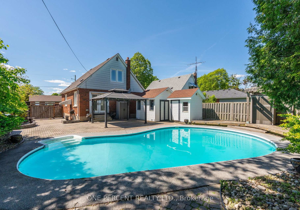 27-delevan-crescent-hamilton-ontario-x13216926