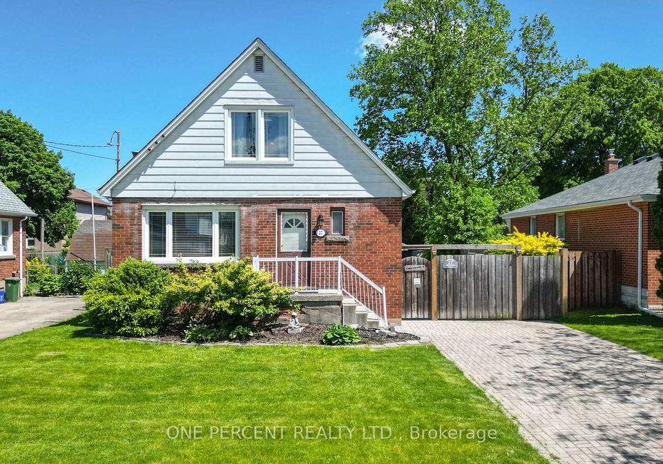 27-delevan-crescent-hamilton-ontario-x13216926