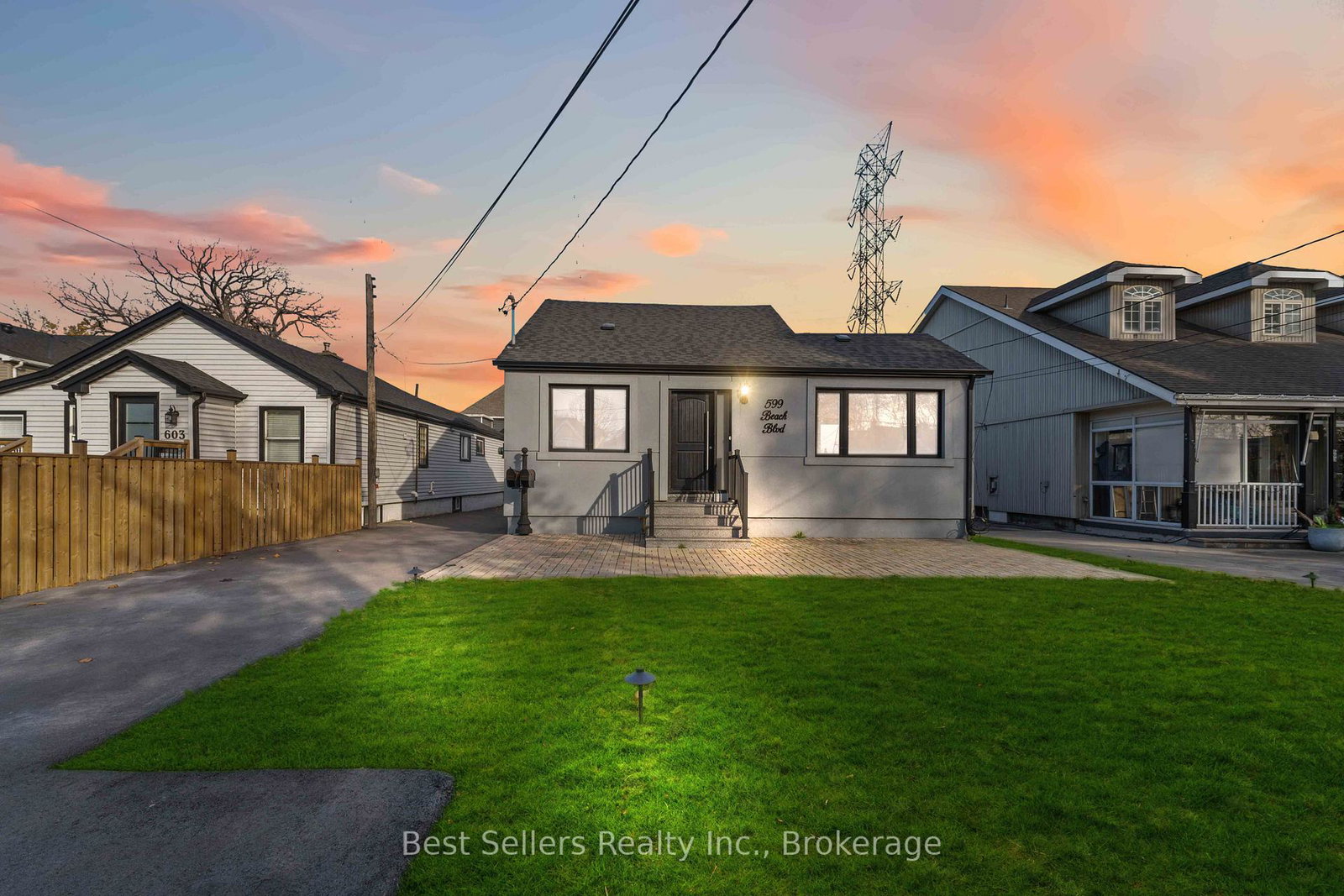 599-beach-boulevard-hamilton-ontario-x13216948
