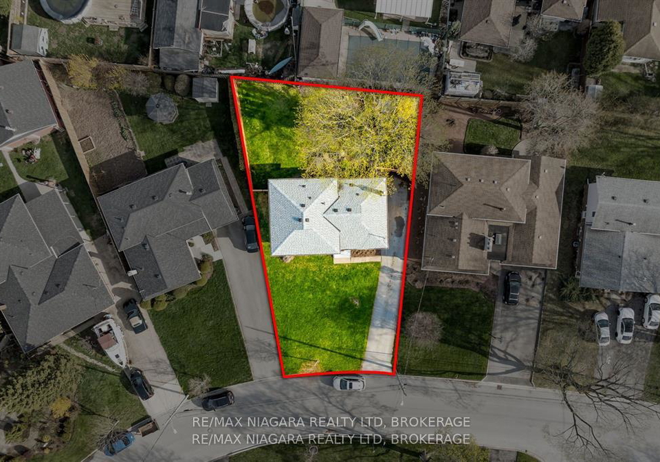 16-croydon-drive-st-catharines-ontario-x13216982