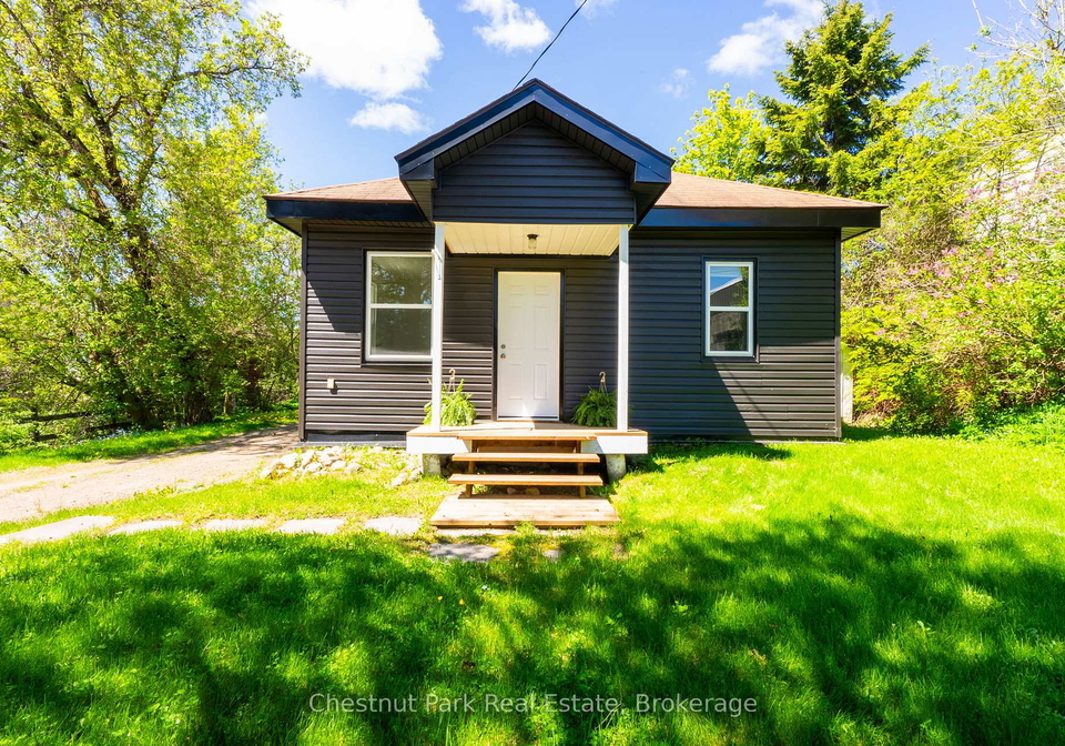203-centre-street-burks-falls-ontario-x13217020