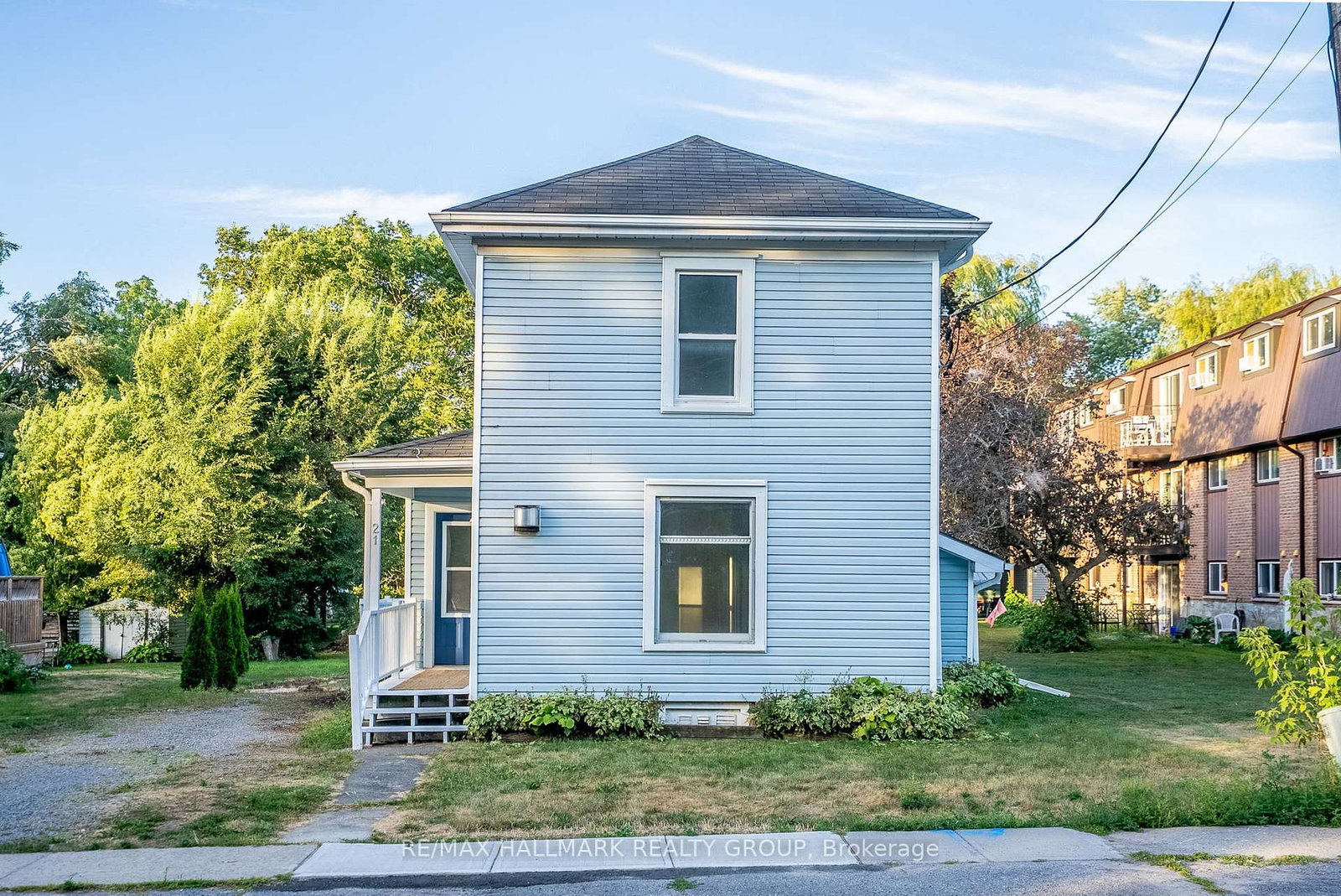 21-downes-avenue-prince-edward-county-ontario-x13217156