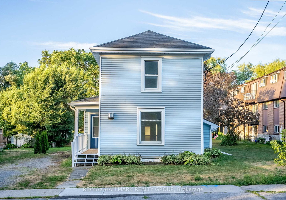21-downes-avenue-prince-edward-county-ontario-x13217156