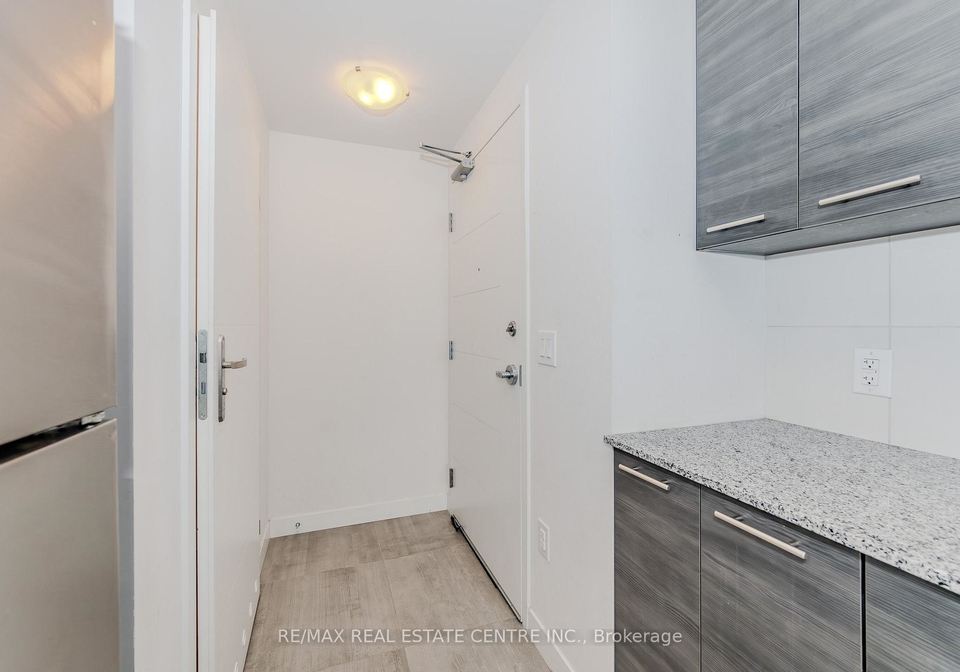 251-hemlock-street-waterloo-ontario-x13218048