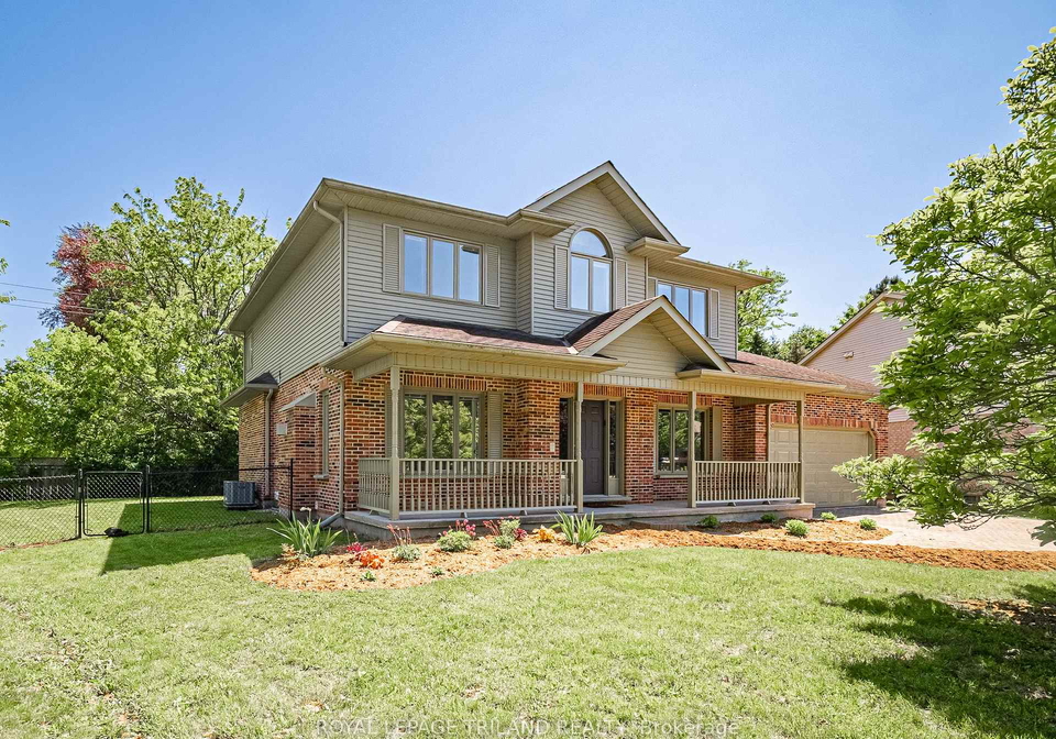 18-angus-court-w-london-north-ontario-x13218520
