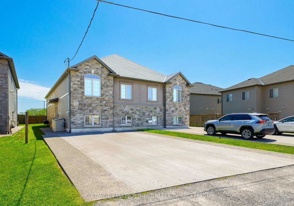44-cleveland-street-thorold-ontario-x13218644