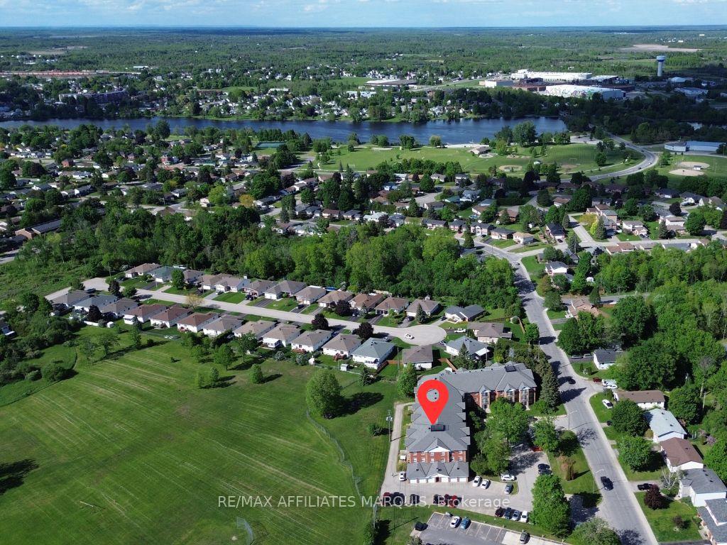 40-pearl-street-smiths-falls-ontario-x13218702