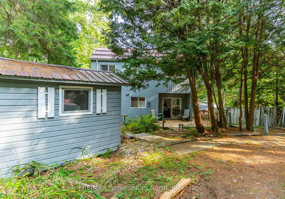 1080-petticoat-lane-minden-hills-ontario-x13219136