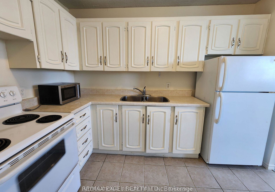 215-glenridge-avenue-st-catharines-ontario-x13219754