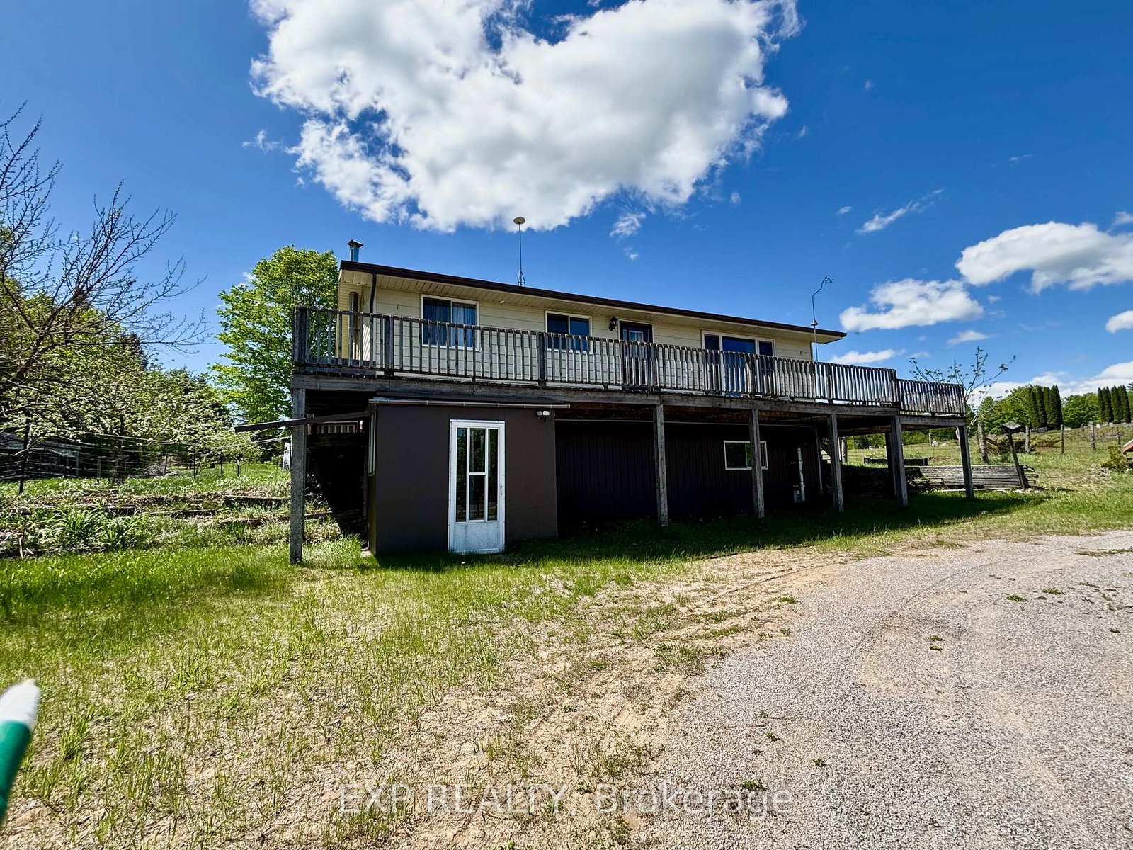 2527-matawatchan-road-greater-madawaska-ontario-x13219852