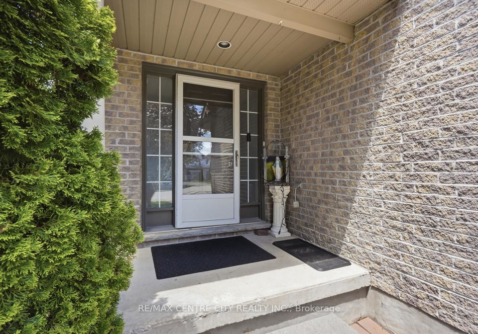 1141-crosscreek-crescent-london-east-ontario-x13219884